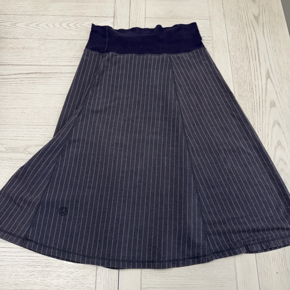 Lululemon Gray Striped Women's Skirt